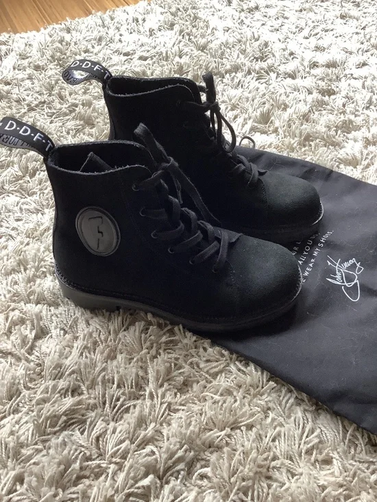 NWOT John Fluevog Boots - Picture 2 of 7